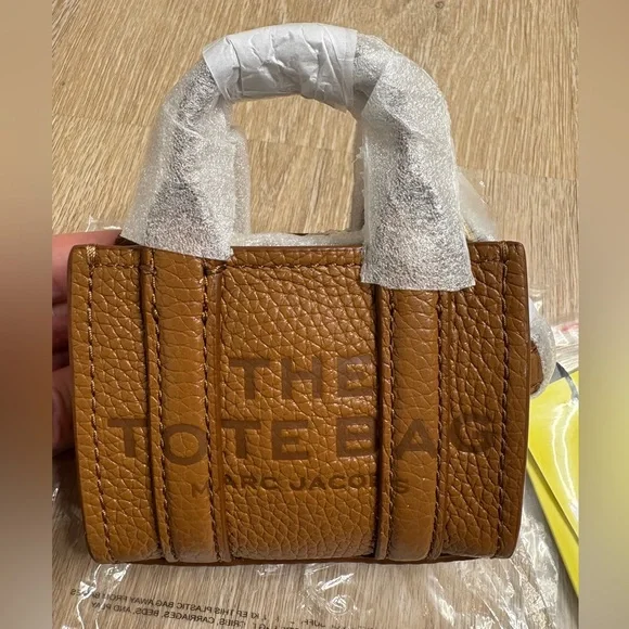 NWT Marc Jacobs Nano Tote Crossbody - Picture 3 of 6